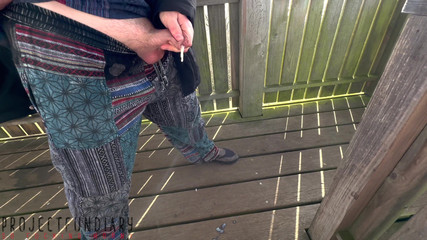 Risky Outdoor Quickie with Girl in Jeans Ends with Cum on Floor