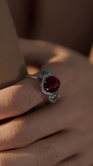 Sexy Baroness Has Passionate Sex with Casanova in Luxury Room in Venice