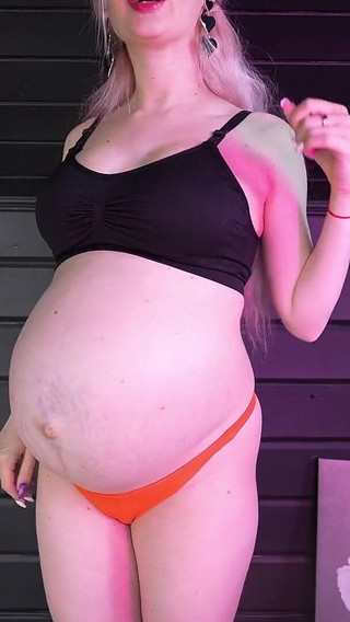 Cameltoe & 9 Monate Schwangerer Bauch