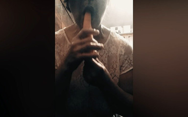 Real stepmom very horny plays with carrot and masturbate