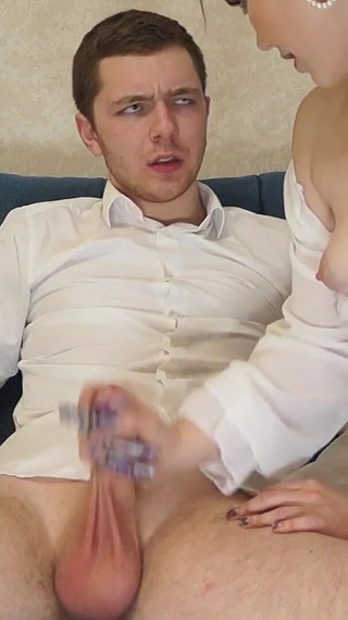 Dude Anal Fucks Hottie on the Couch and Creampies Her Ass