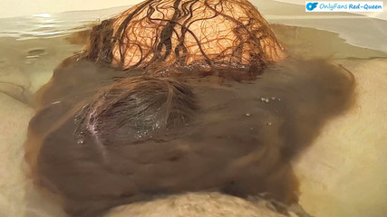 Underwater Bathtub Blowjob with Long Haired Redhead MILF
