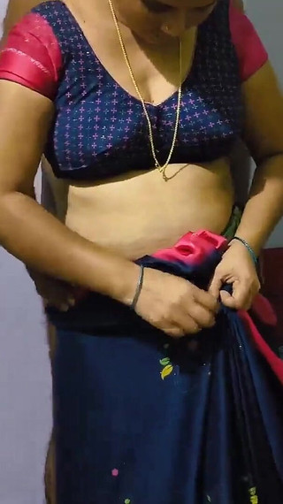 Sindu in Saree Clip No 101