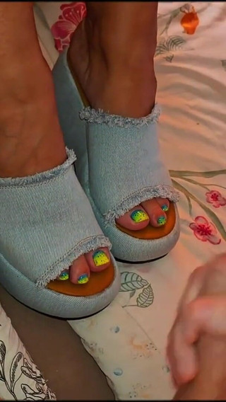 Hot MILF Gets Fucked in Denim Flip-flops on a Platform