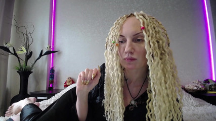 You Don't Dare to Look at Me, Loser, I Am Your Goddess!