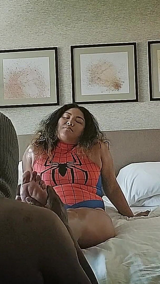 Spider Woman Muscle and Foot Worship