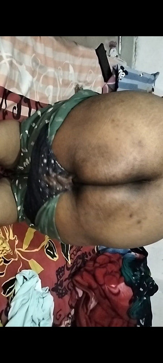 Desi Village House Wife Priya Bhabhi