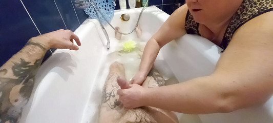 Stepmom washes me in the bathroom and jerks off my cock