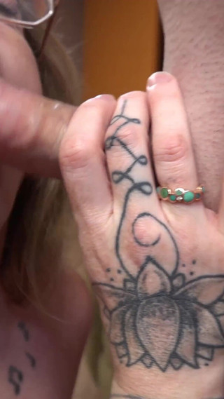 Ally Gives Blowjob Lessons to Babz Ontherox