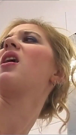 Cleaning Lady Fucked and Cummed on Asshole by Big Amateur Cock in Bathroom