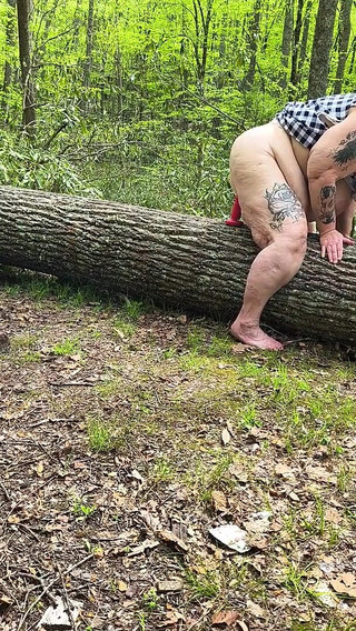 Pussy Pleasing Tree Log Squirting Fat Hog