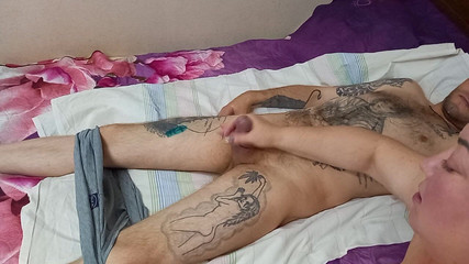 Jerks off my dick and looks at the eruption of sperm