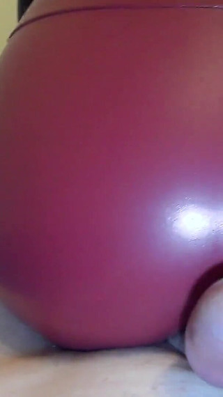 Big Cumshot on Tight Leather Pants