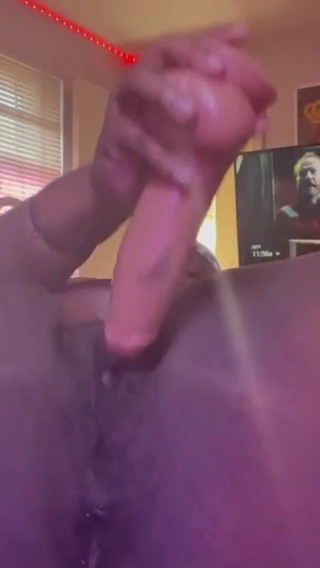 I Love to Ride My Dildo and Squirt