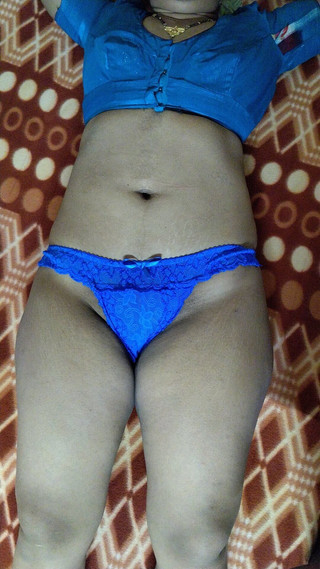 Hot Beautiful Stepsister Home Alone Masturbating Brinjal