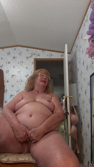 Masturbation, Wetness, and Moans for Granny