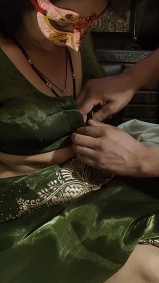 Bhabhi Ki Gand Me Finger Ki in Which Bhabhi Ko Dard Ke Saath Maza Bhi Bohot Aaya