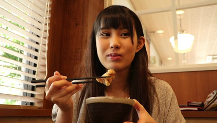 Neat and innocent slut! How can you be so slutty while having such a cute face?