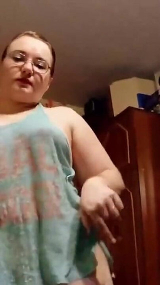 Cool dances with a good mood.mp4