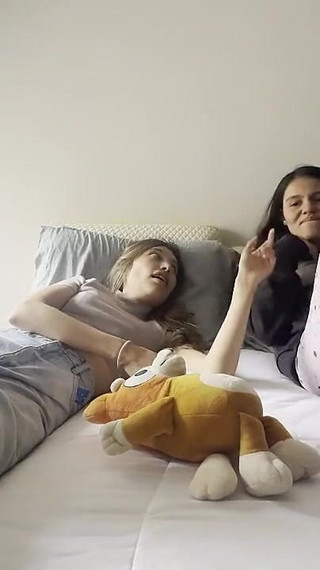 My Best Friend Teaches Me How to Suck Pussy and Has an Orgasm