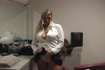 Slut Nikki Hunter Works Her Man's Big Cock