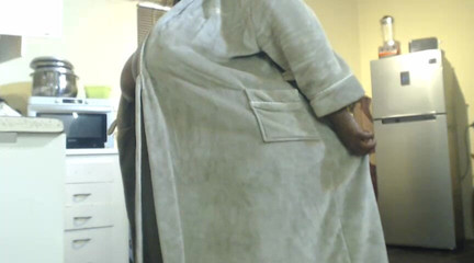 Black MILF Masturbating and Moaning in the Kitchen