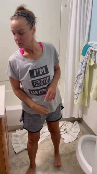 Mature Marie Undressing and Spreading Her Ass and Pussy for You!