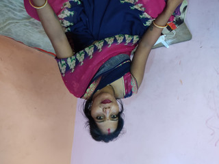 Stepsister Left in All, Village Stepaunty Got All in