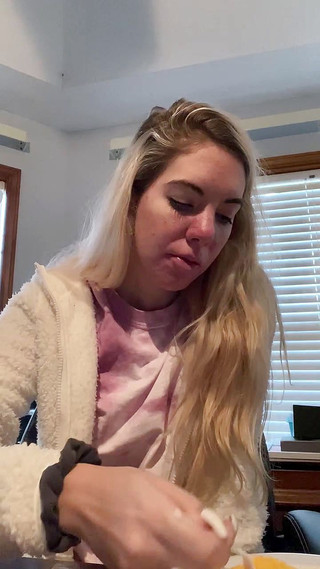 Eating for 3 minutes