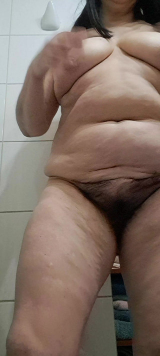 Show Real Hairy Pussy