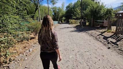 I Meet an Old Friend Along the Way and Invite Him to Fuck