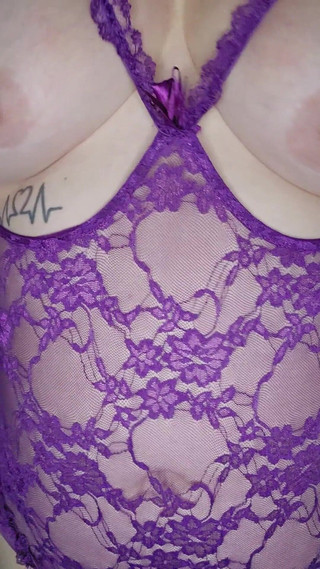 Hot Sexy MILF in Purple Lingerie Cums for You