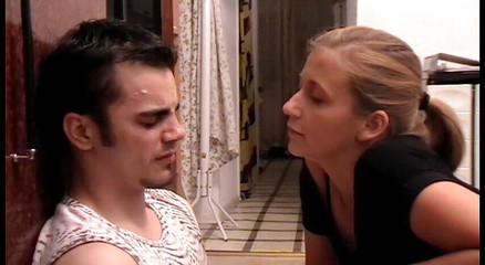 Melady makes a game with her slave