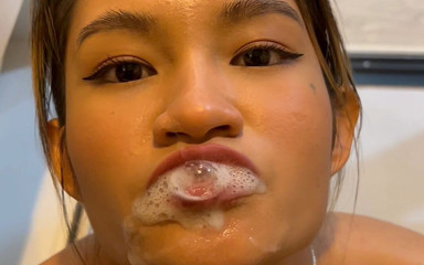 Delia Sugar plays with cum after fuck and suck