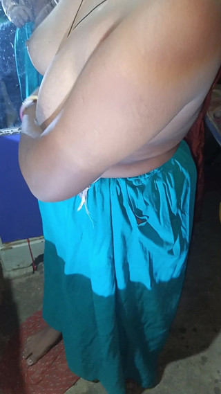 Indian Desi Girl Enjoys Sex