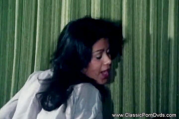 Brunette chick gets her pussy toyed