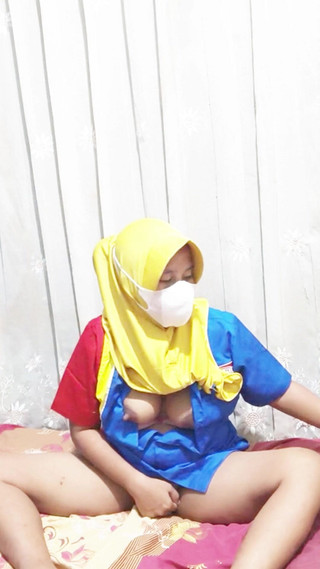 Indomaret Employee Girl Masturbates