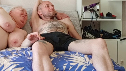 I Feed My Neighbor with Cum During My Lunch Break