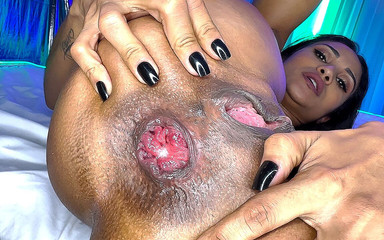 flexi skinny milf prolapse her anus for rough fucking