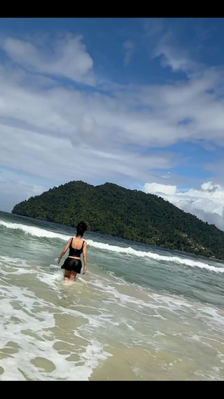 “island Vibes, Ocean Tides, and Breathtaking Sights-pure Paradise Awaits!”