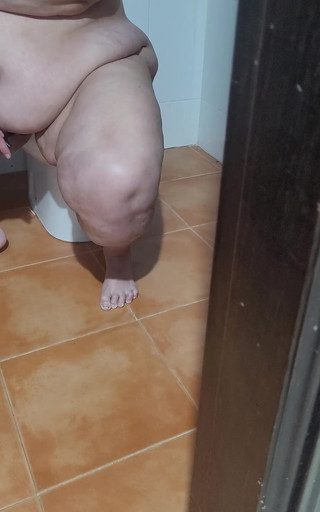 Coolmarina. He Has Me Cumshot in the Bathroom