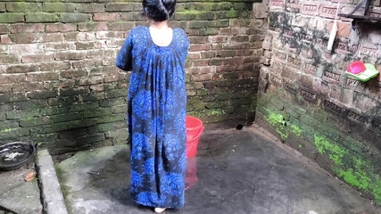 I Grabbed My Stepaunty While She Was Taking Bath and Started Fucking Her