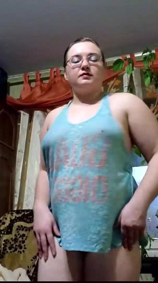 Hot MILF Shakes Her Assets