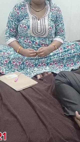 Indian Chubby Girl Student Show Boobs and Pussy to Tution Teacher