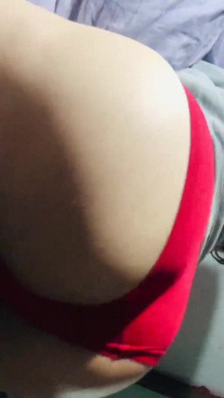 I Move My Ass to My Boyfriend