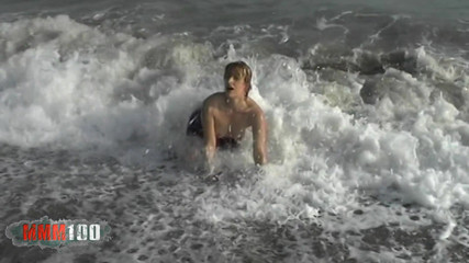 Tigra French MILF Tigra Naked in the Waves