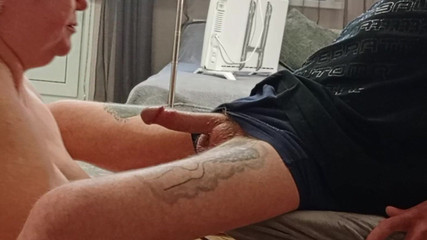 Girlfriend Does a Deep Blowjob and Gets a Mouthful of Yummy