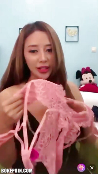 The Black Dress Was Opened While the Slut Was Teasing My Step Sister