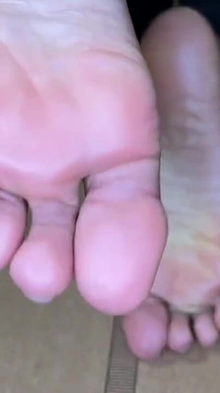 Ebony Girl Does Yoga Feet & Toe Stretches