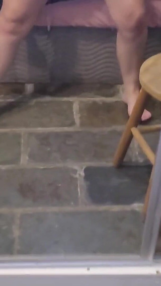 Married Slut Addicted to Cumming Can't Stop Rubbing Her Pussy